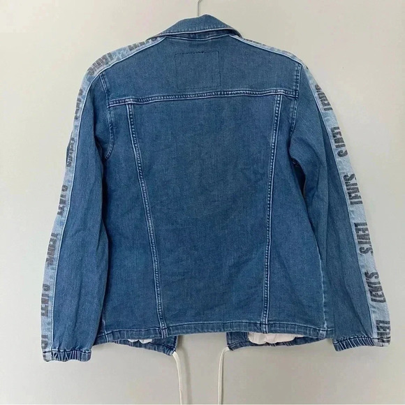 NWOT Levi’s Track Coach’s Trucker  Denim Jacket - Picture 9 of 10